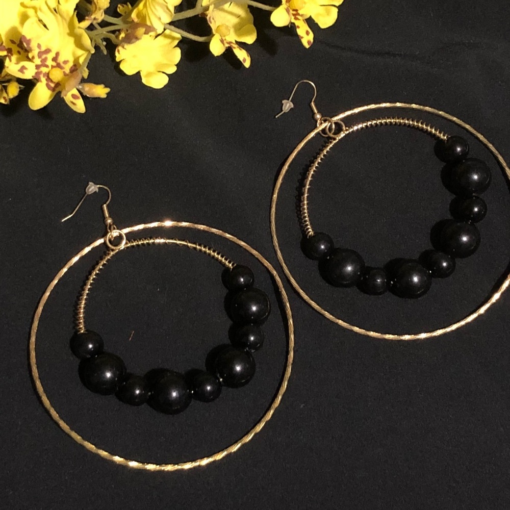 🌷Gold, beaded double hoops